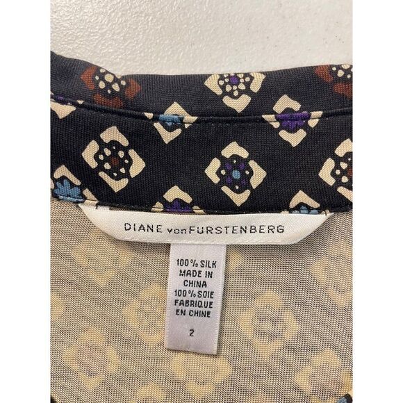 Diane von Furstenberg DVF Black Plum Print Silk Button up Dress size 2 - Picture 4 of 5